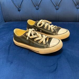 Black Converse